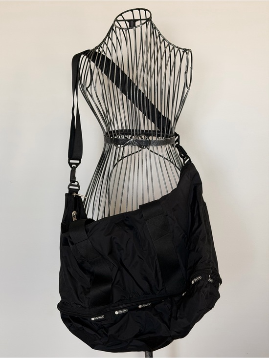 Lesportsac Handbags - LeSportsac Black Nylon Travel Shoulder Bag
